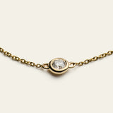 Bezel Diamant Armband versehen mit drei Diamanten zusammen 0,2 ct., gefasst in 18 Karat (750er) Gold. Einzelansicht