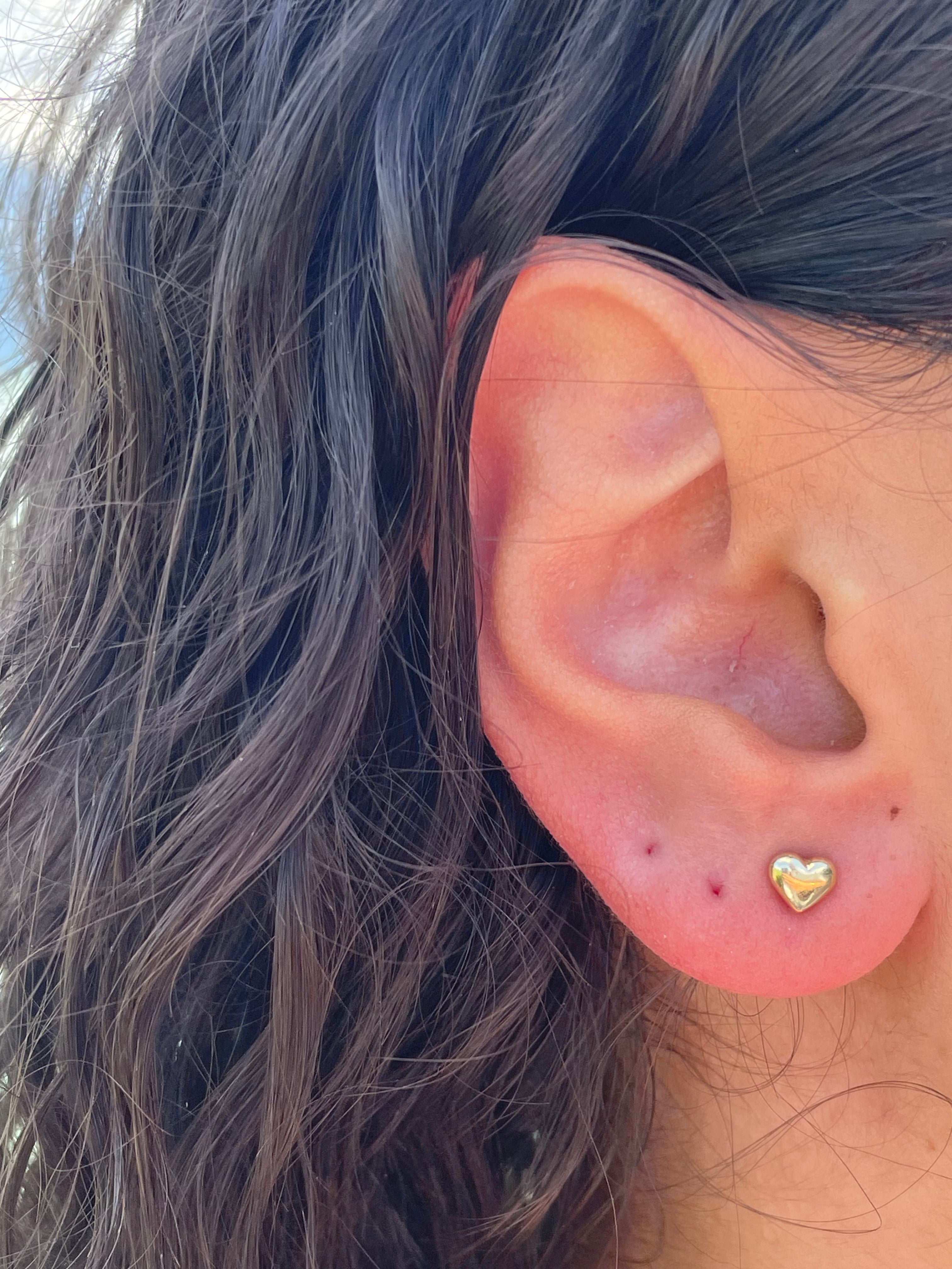 Puffy Herz Ohrstecker aus 14 Karat Gelbgold