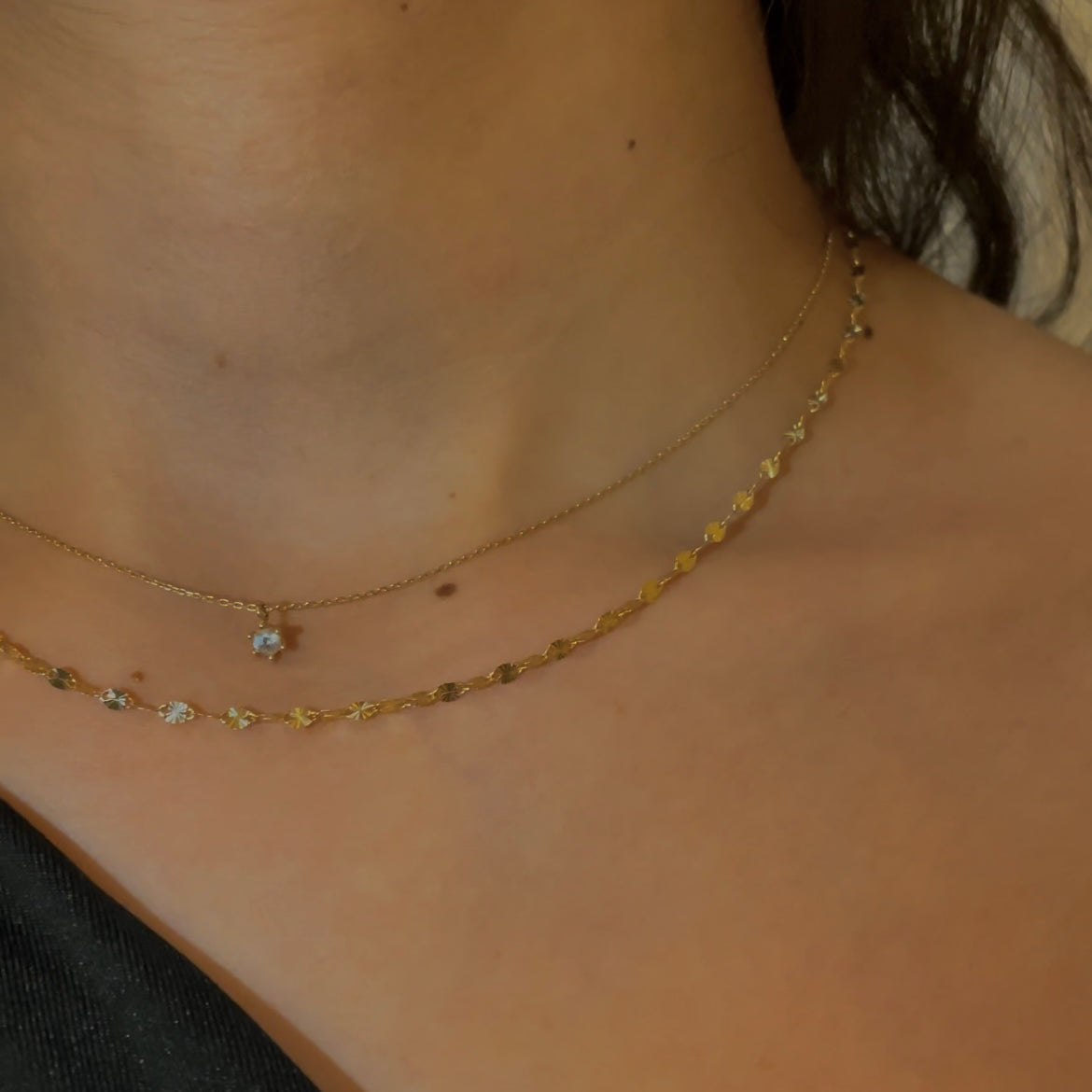 Solitaire Zirkonia Stein Halskette aus 14 Karat Gelbgold kombiniert mit Paillette Halskette