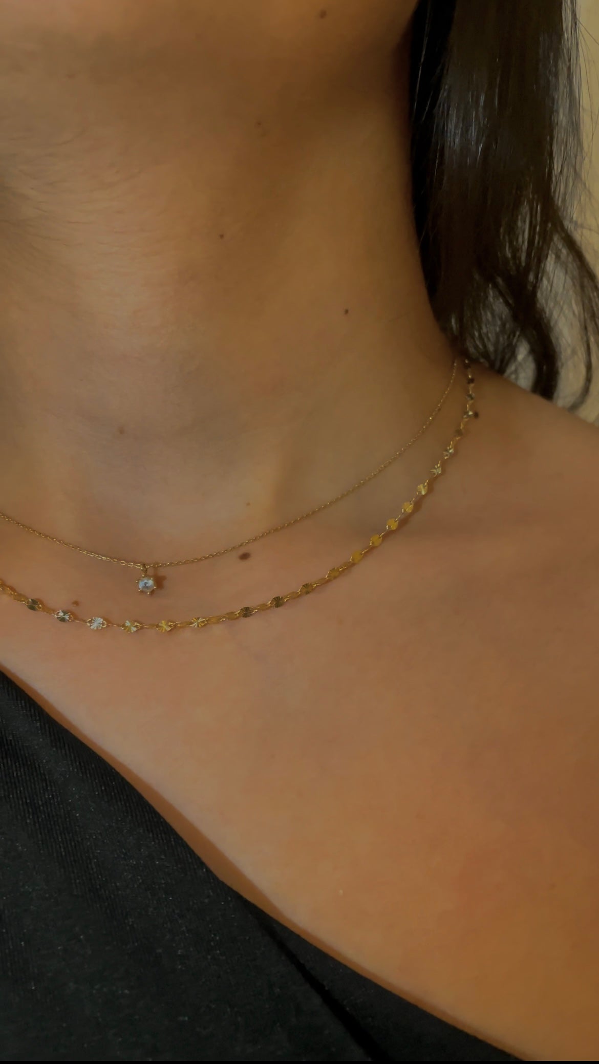 Solitaire Zirkonia Stein Halskette aus 14 Karat Gelbgold kombiniert mit Paillette Halskette